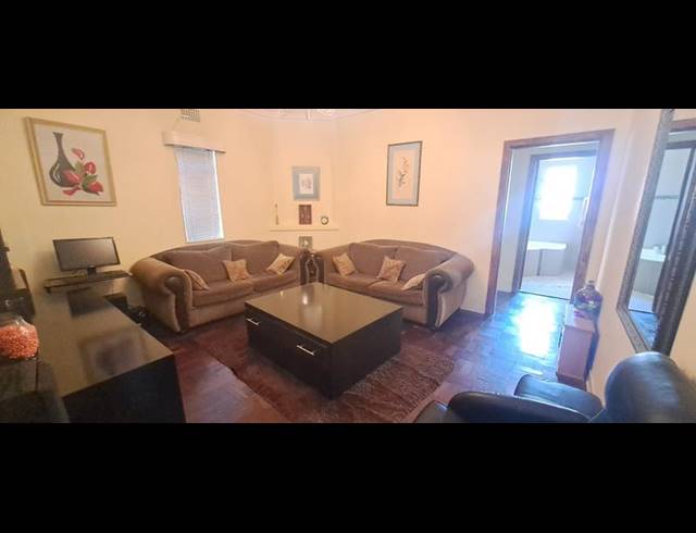 3 BEDROOM HOUSE FOR SALE IN SOUTH HILLS